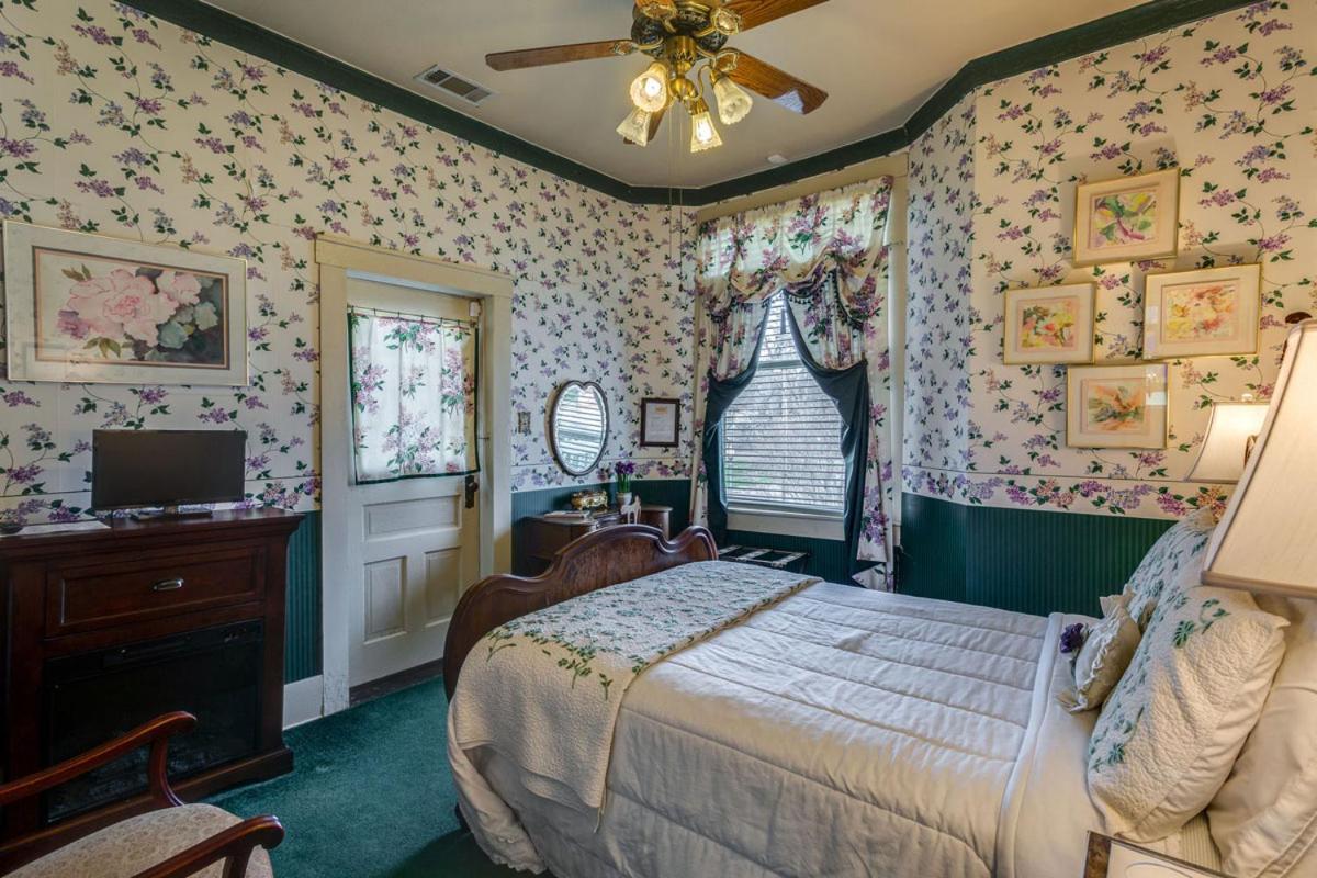 Four Winds Victorian Venue & Suites Bonham Dış mekan fotoğraf