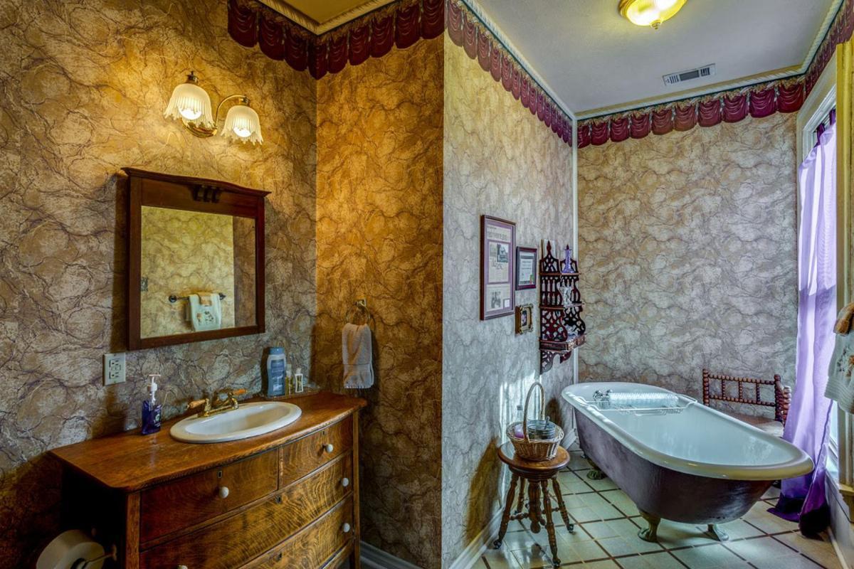 Four Winds Victorian Venue & Suites Bonham Oda fotoğraf